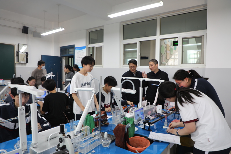 附属学校开展校园安全隐患排查